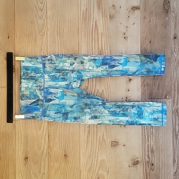Lululemon Wunder Under 21" Crop Hi-Rise Sun Dazed Multi Blue Size 6 - Picture 1 of 6